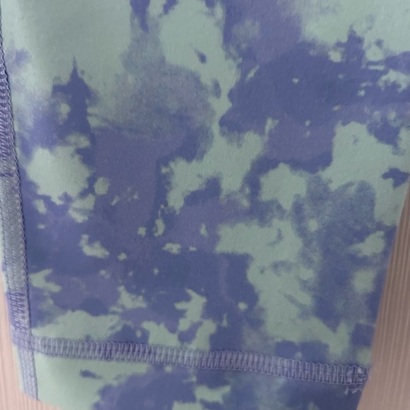 Vineyard Vines Light Blue and Green Tie Dye Performance Leggings - Size S - Picture 9 of 9